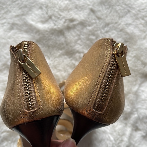 Michael Kors woven strappy heels - Picture 8 of 8